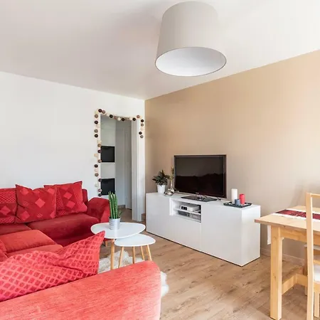 Apartamento Beautiful Two-room With Balcony