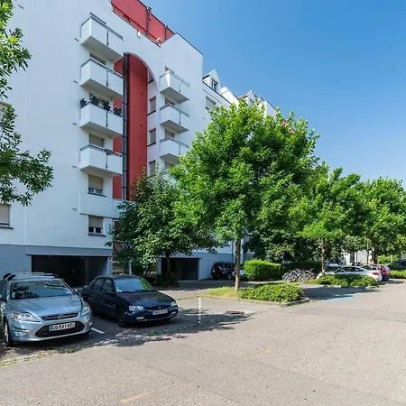 Beautiful Two-room With Balcony Estrasburgo