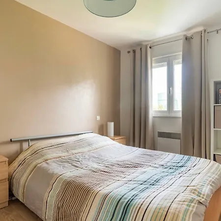 Apartamento Beautiful Two-room With Balcony
